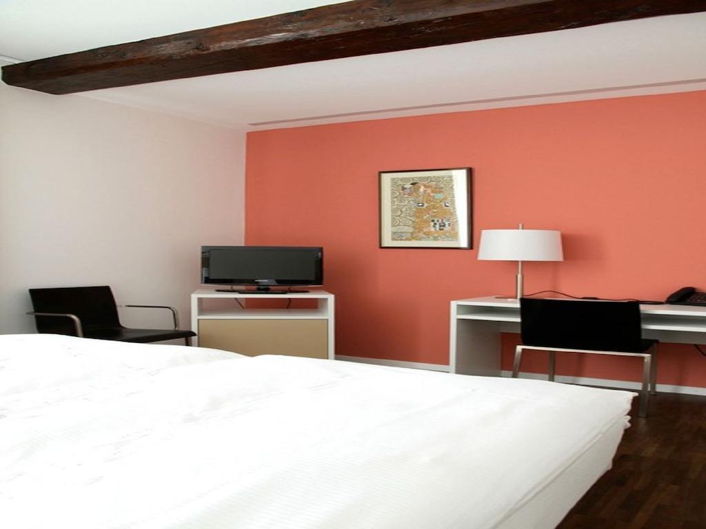 Auberge De Prangins Bilik gambar